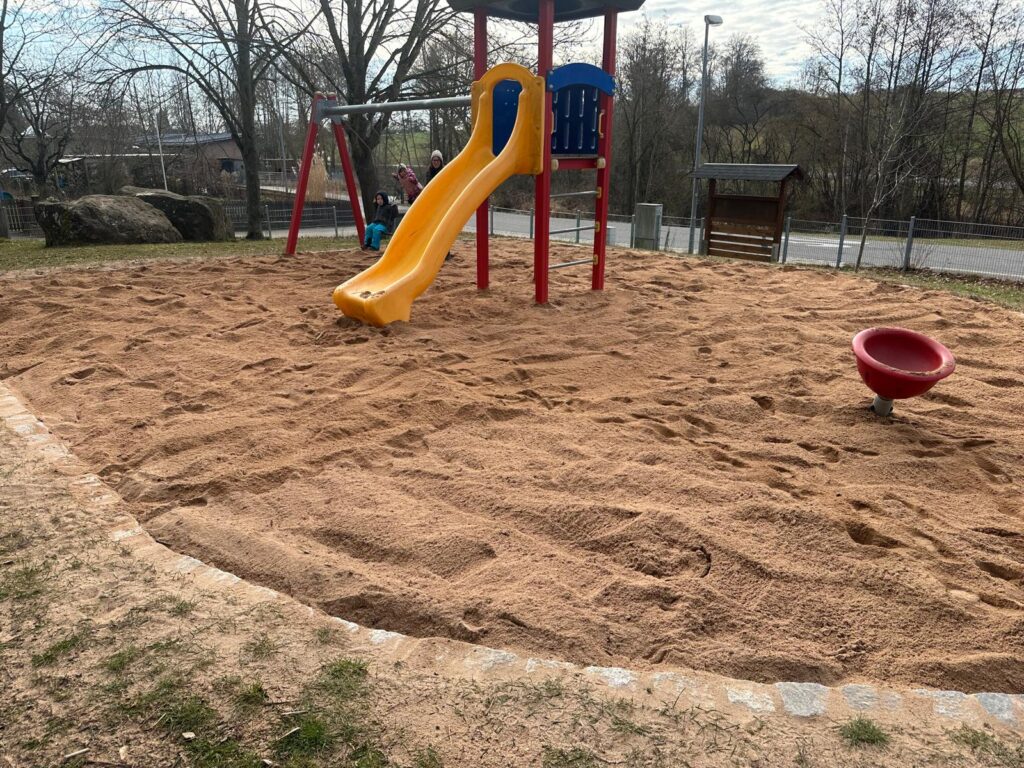 Sandreinigung - Spielplatzsand reinigen